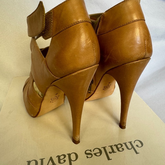 Charles David Tan/Nude Strappy Ankle heel/Boot Fuel Women’s Size 6 - Picture 5 of 8